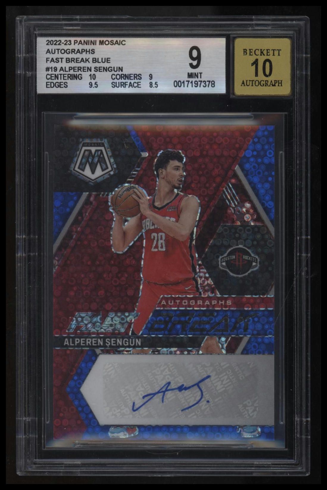 2022-23 Panini Mosaic Autographs Fast Break Blue Alperen Sengun BGS 9.0