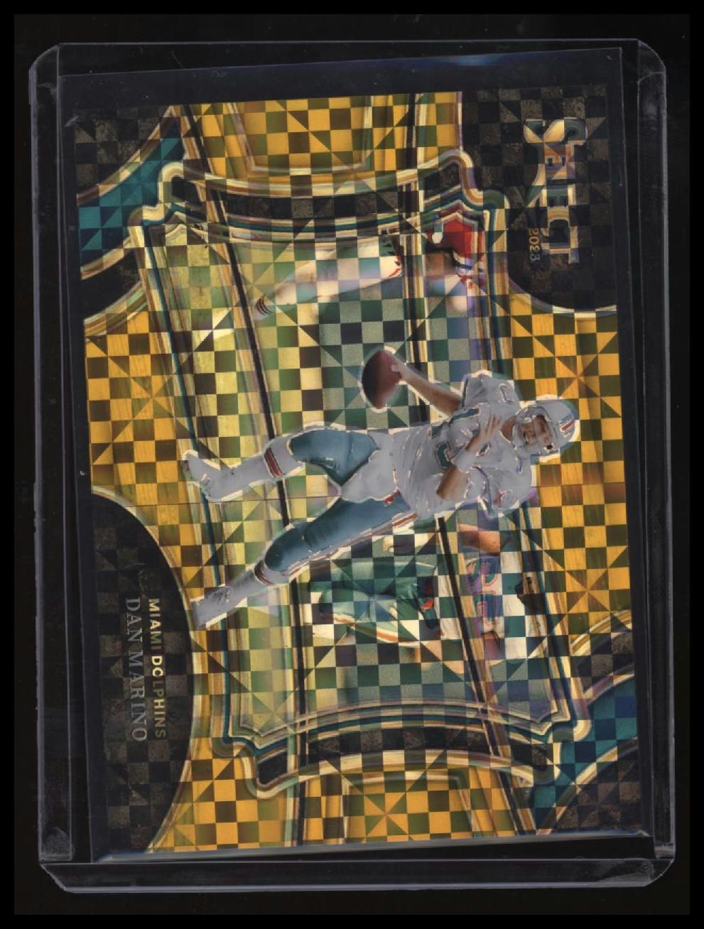 2023 Panini Select Dan Marino Gold Prizms #/10